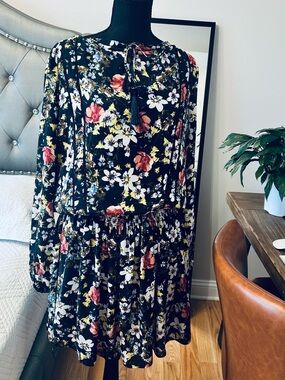 Banana Republic Black Floral Long-Sleeve Tie-Detail Dress